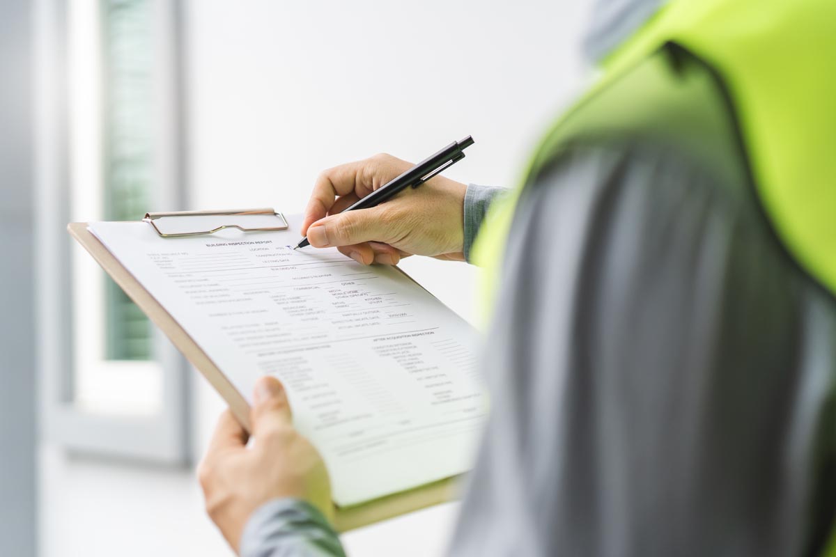 builder,inspection,consultancy.,inspector,checking,material,and,structure,in,construction.